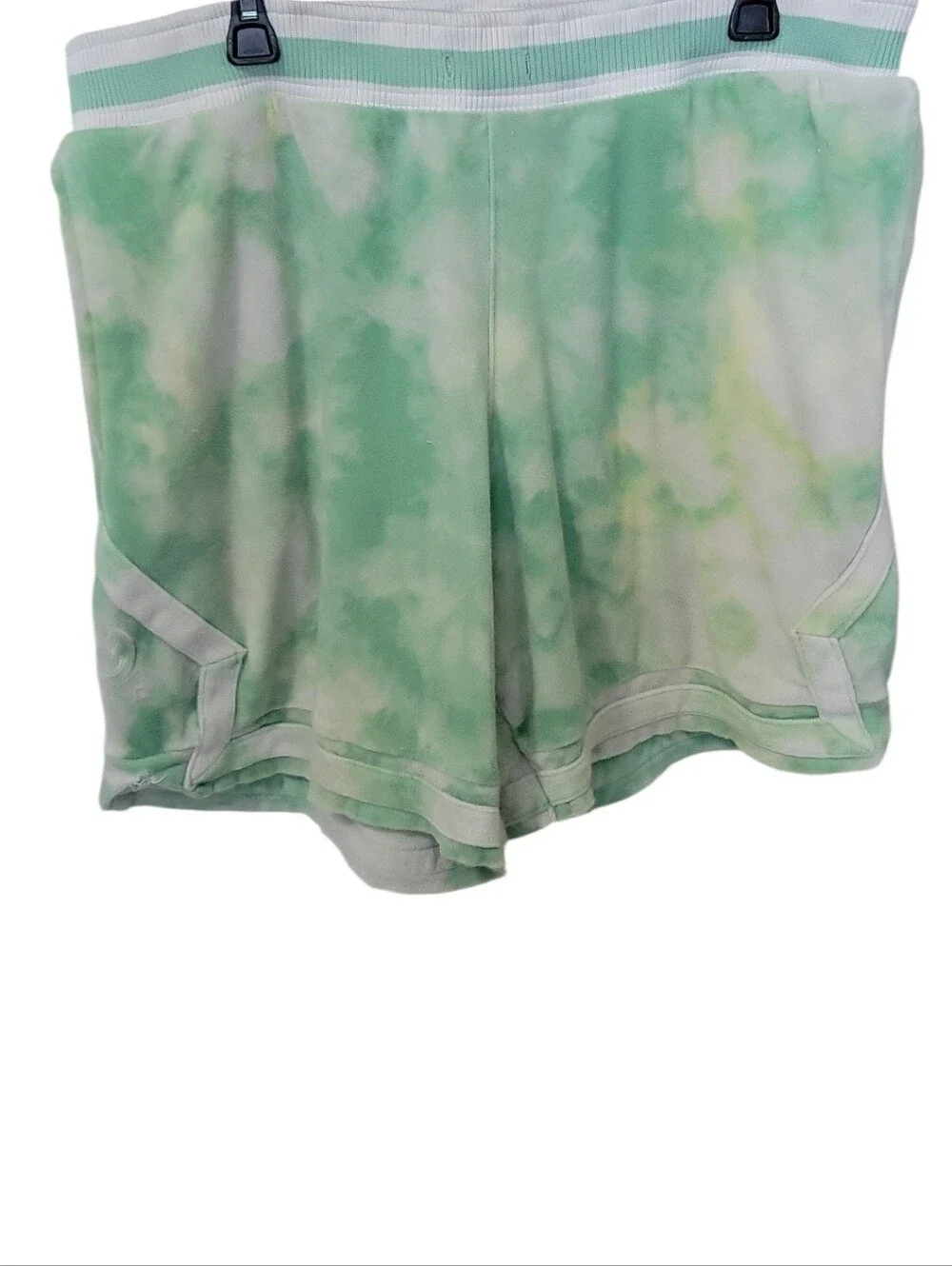 Jordan x J Balvin Men's Shorts-XL